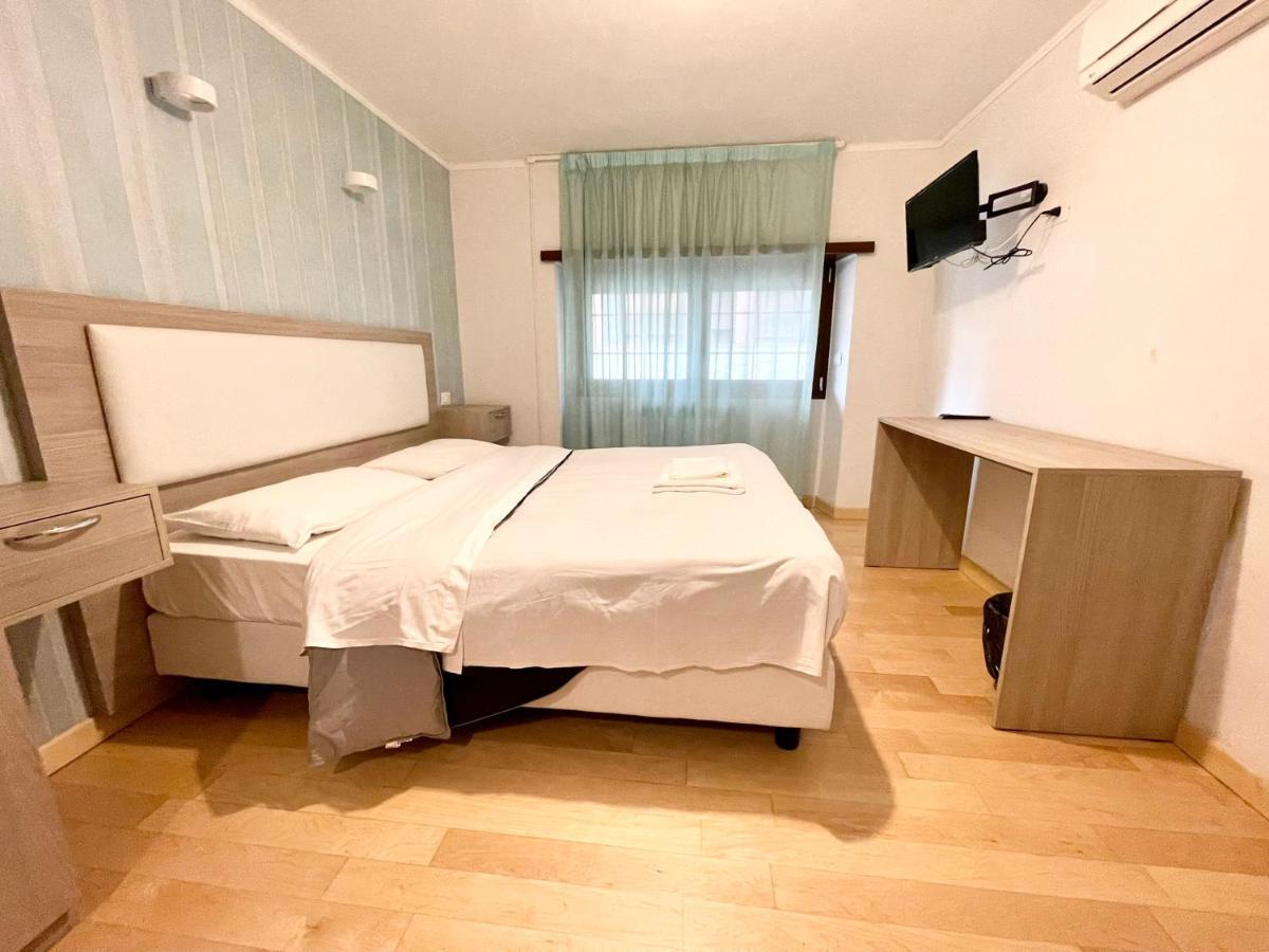 Luciano Laterani Guest House ローマ エクステリア 写真