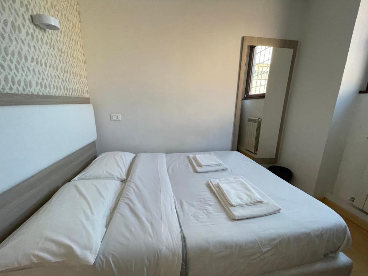 Luciano Laterani Guest House ローマ エクステリア 写真